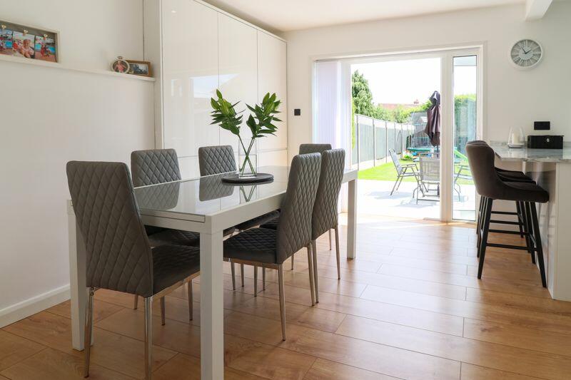 Additional image 3 of Canterbury