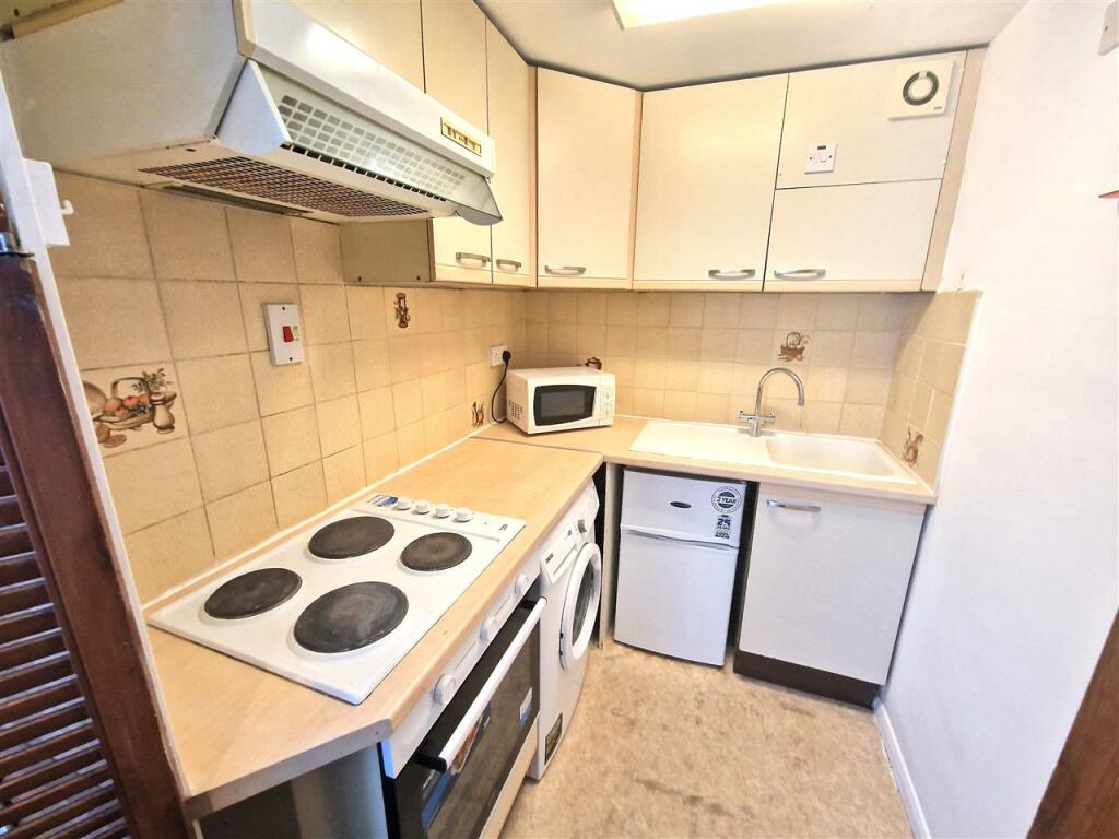 Additional image 4 of Viking Court, Canterbury