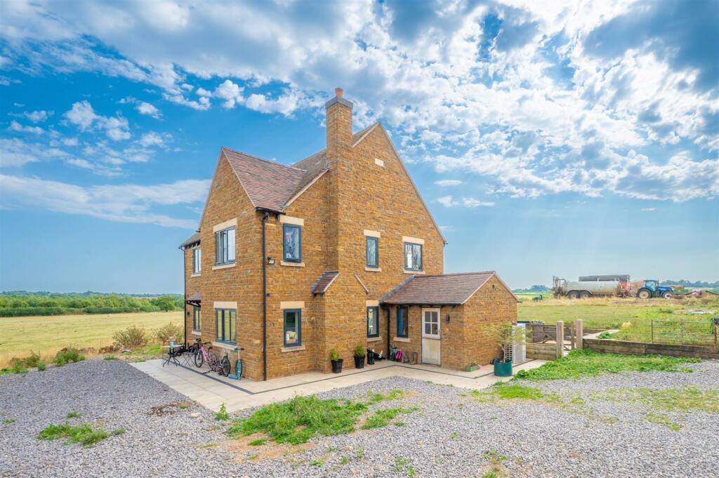 Additional image 8 of Park Hill Farm, Idlicote Road, Halford
