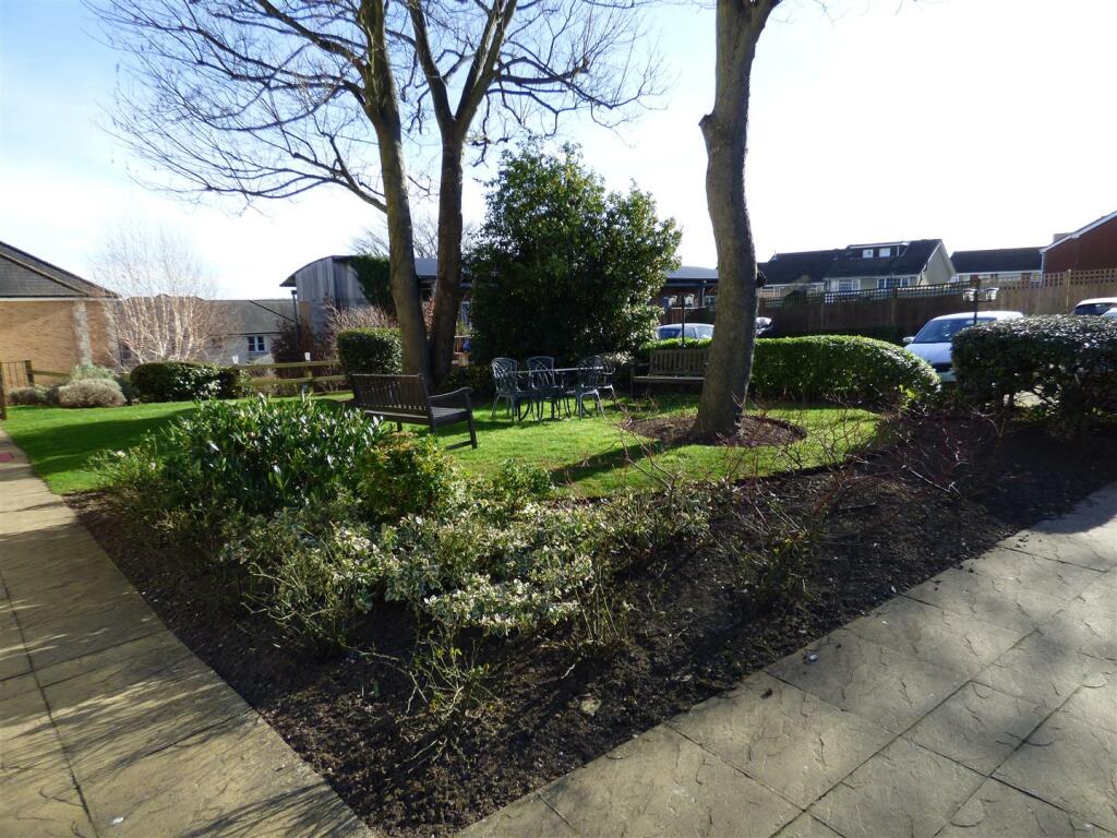 Additional image 14 of Glen View, Gravesend