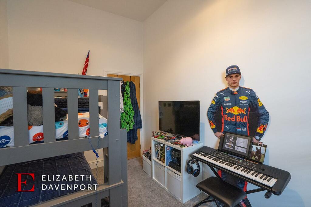 Additional image 22 of North Avenue, Stoke Park