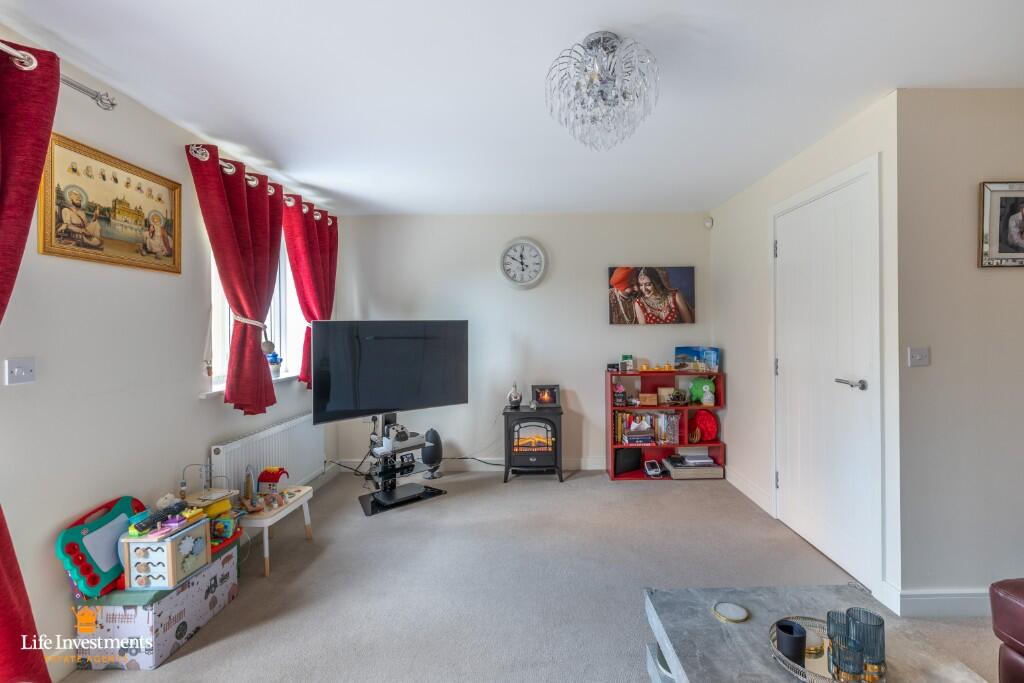 Additional image 25 of Elder Avenue, Rugby, Warwickshire, CV21