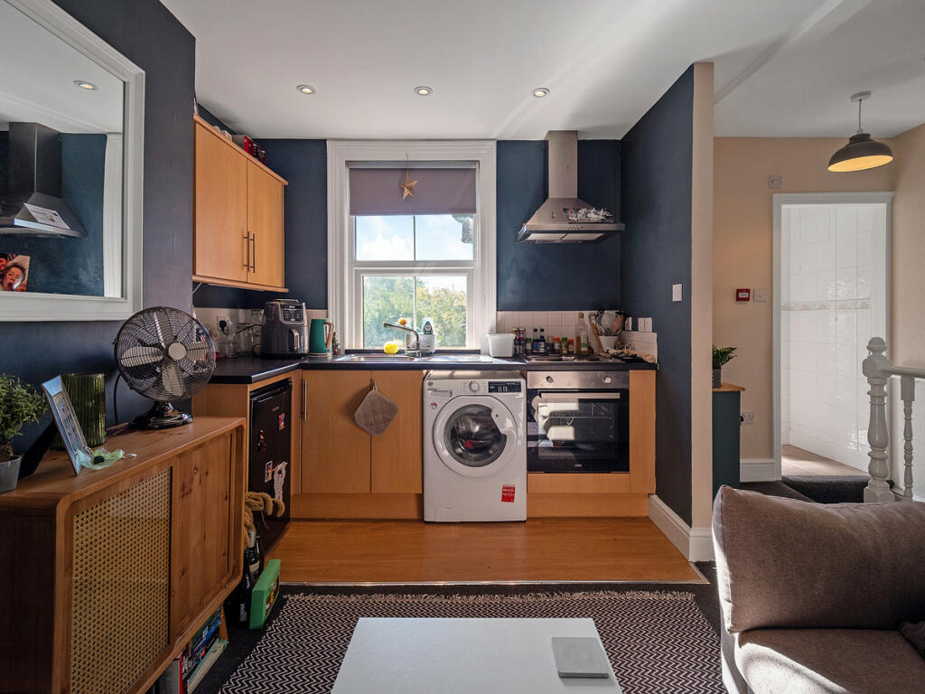 Additional image 5 of Heathcote Road, Whitnash, Warwickshire CV31 2LX