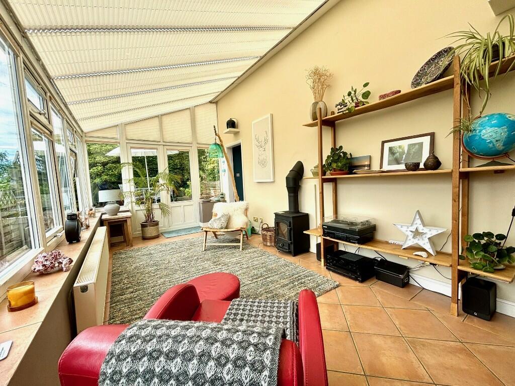 Additional image 10 of Lea Shaw, DE4