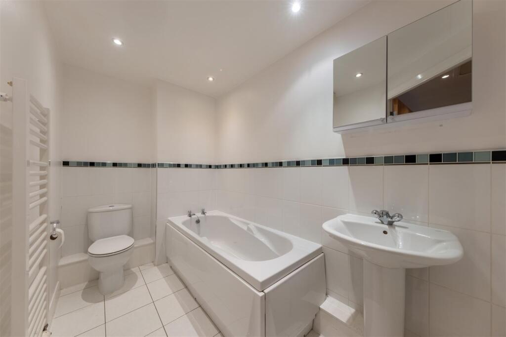 Additional image 19 of The Hollies, Sandbach Drive, Kingsmead