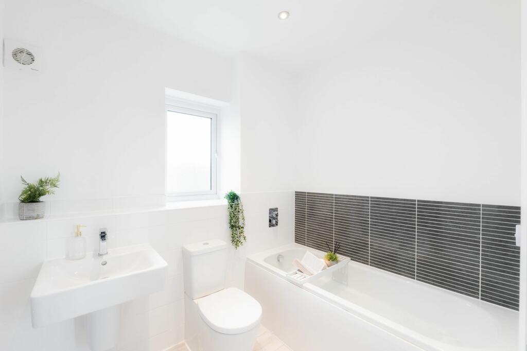 Additional image 25 of Over 2100 square feet on a large plot