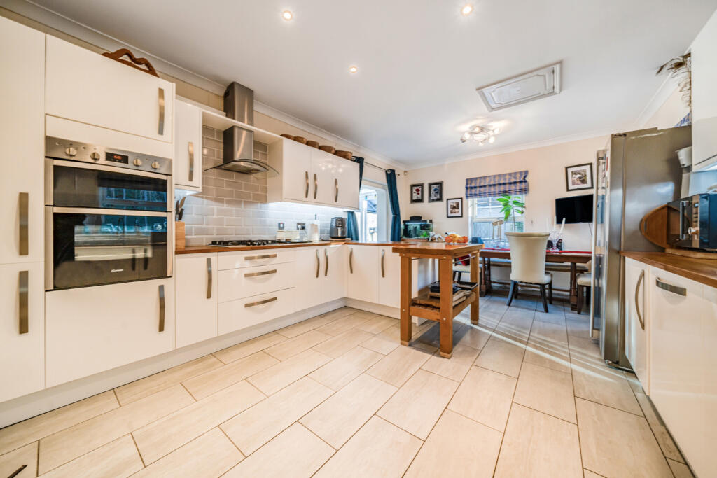 Additional image 5 of Eleanor Walk, Greenhithe, Kent