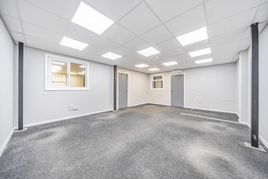 Additional image 19 of Oyo Business Units, Crabtree Manorway North, Belvedere, Kent, DA17