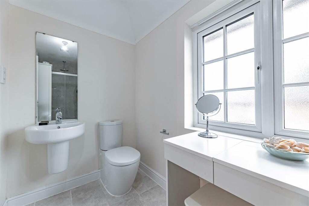 Additional image 25 of Immaculate detached Redrow property on prized cul-de-sac