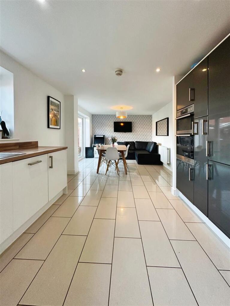 Additional image 5 of Emerson Close, Warwick