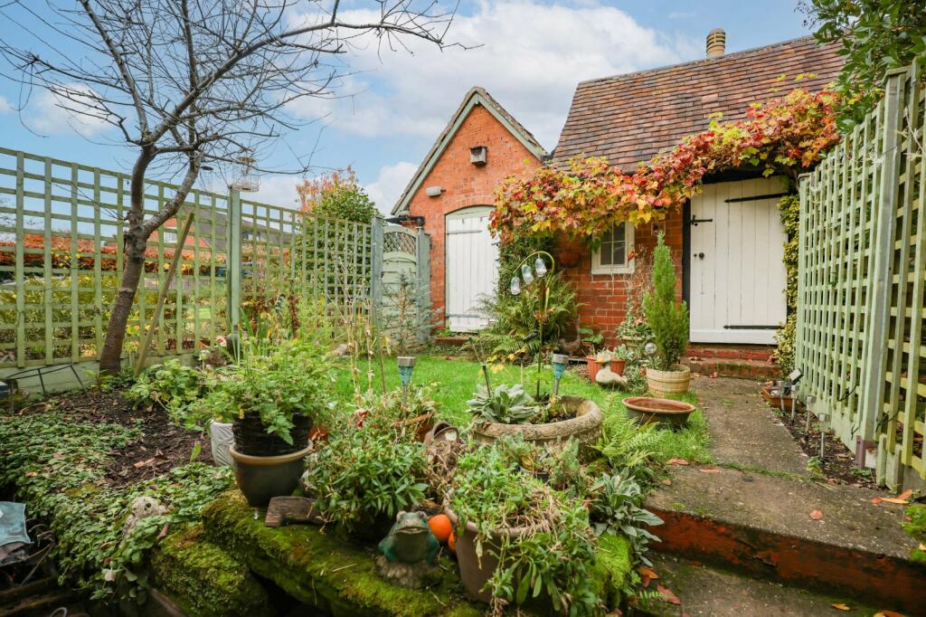 Additional image 9 of Church Lane, Stoneleigh, Coventry, Warwickshire, CV8