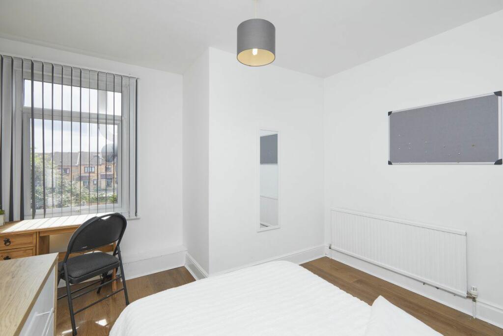 Additional image 25 of Stepping Lane