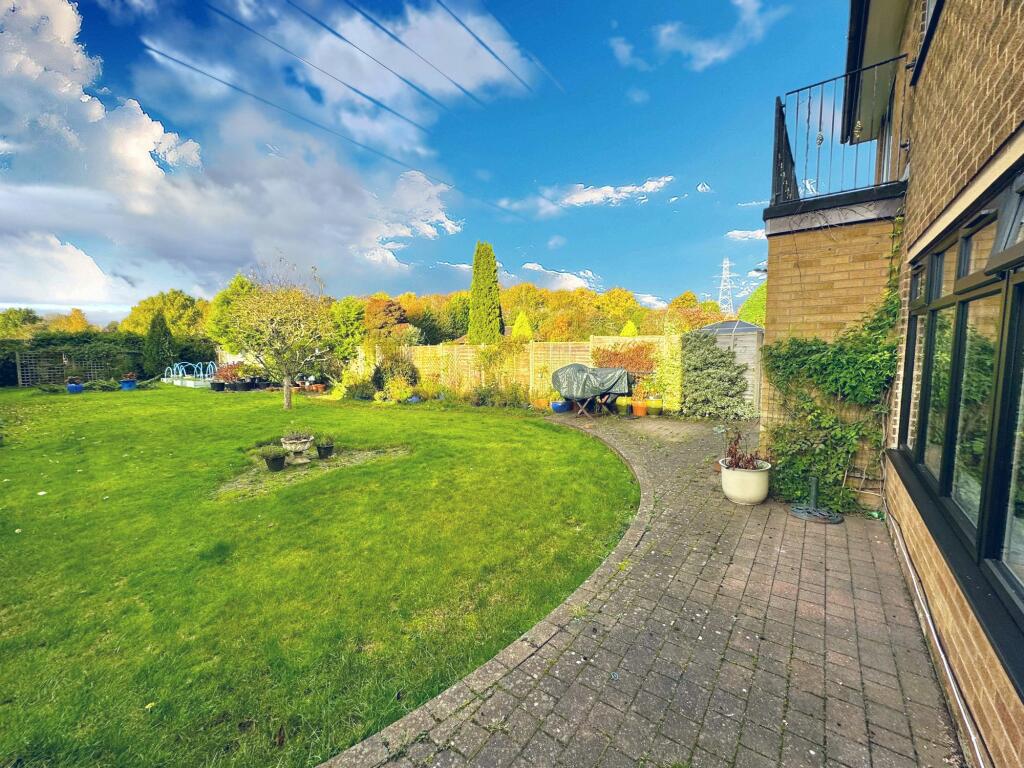 Additional image 36 of Magyar Crescent, Nuneaton, CV11