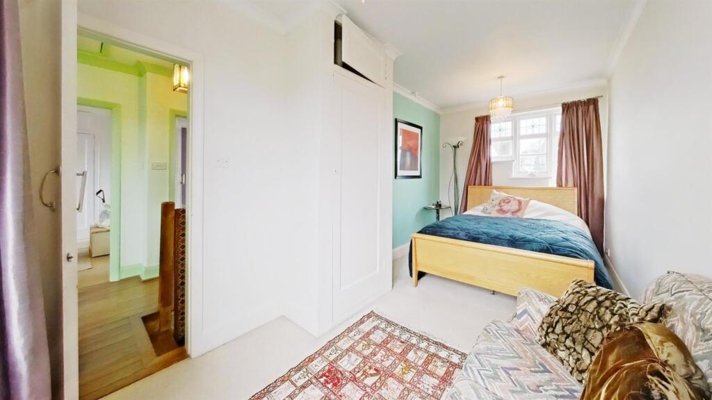 Additional image 7 of Park Crescent, Erith