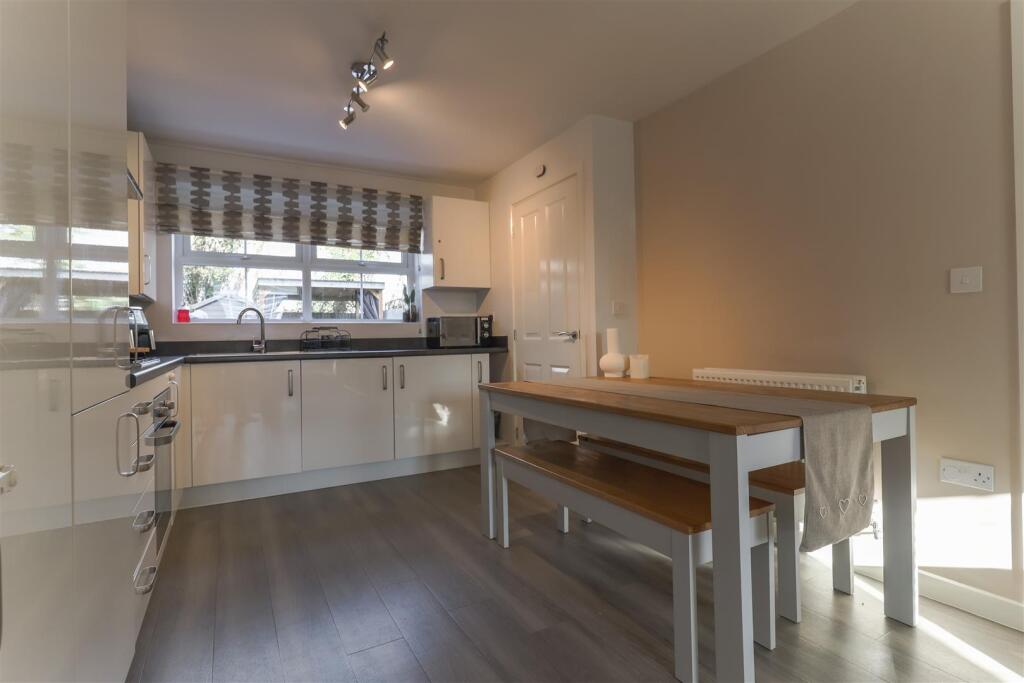 Additional image 5 of Meadow Drive, Long Itchington, Southam