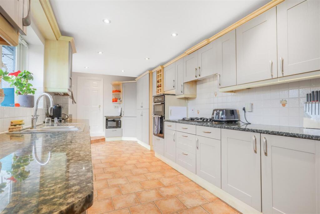 Additional image 8 of Highland Road, Kenilworth