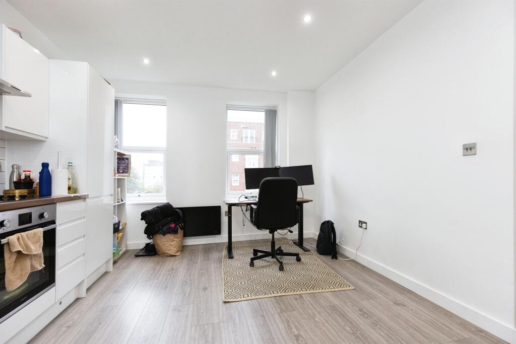 Additional image 15 of Woodside Park, Rugby