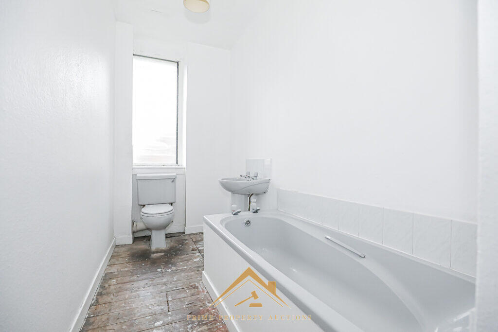 Additional image 10 of 2/2, 2 Buchanan Street, Dundee, DD4 6SD