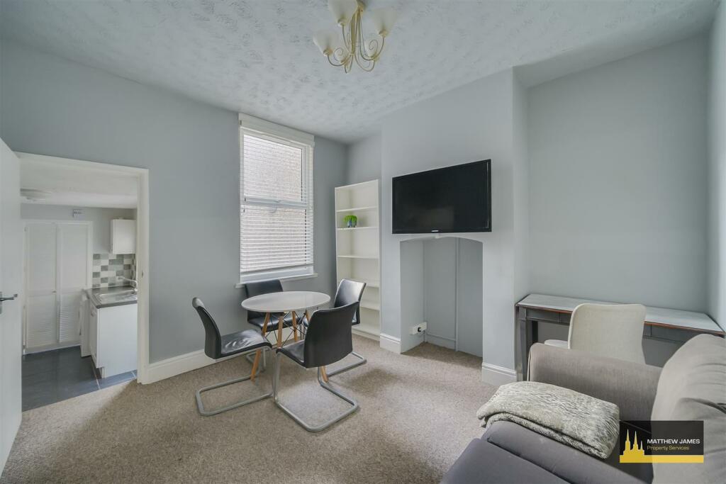 Lower Ford Street, Coventry * No Chain*