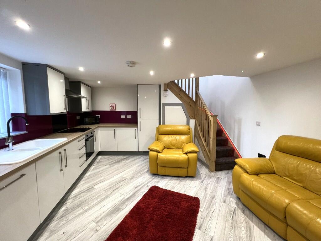 STUDENTS 2025-26 - Friar Gate, Derby LOW SECURITY DEPOSIT