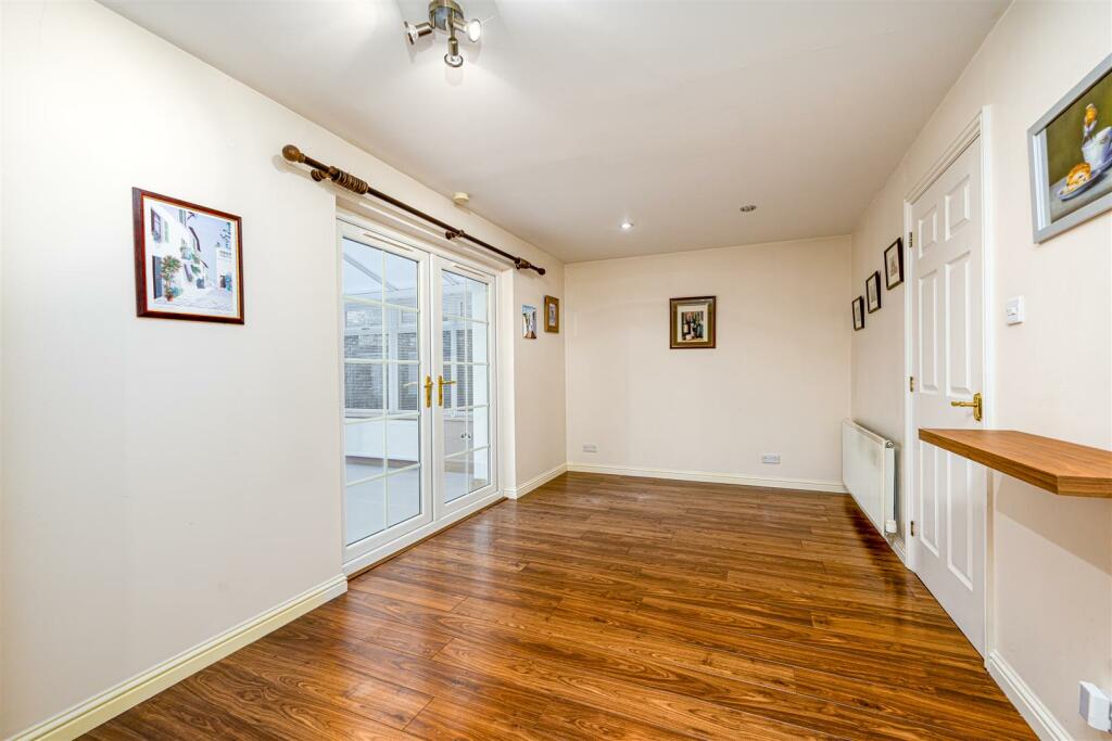 Additional image 5 of Fairlie Court, Dundee