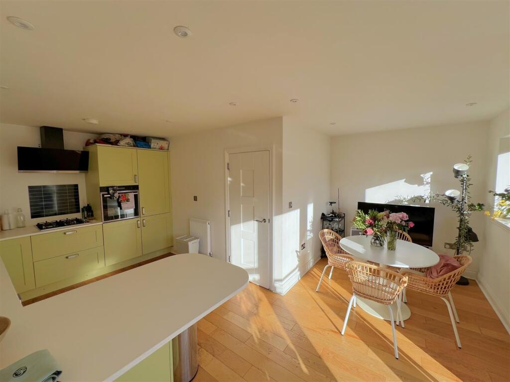 Additional image 13 of Alveston Place, Leamington Spa