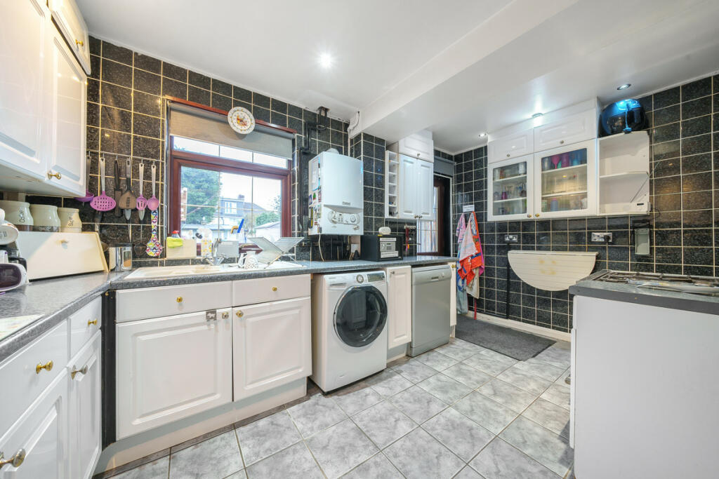 Additional image 16 of Berkeley Avenue, Bexleyheath, DA7 4UA