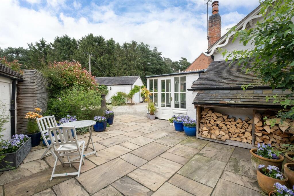 Additional image 15 of Main Street, Congerstone