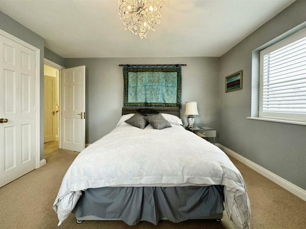 Additional image 22 of Russell Terrace, Leamington Spa