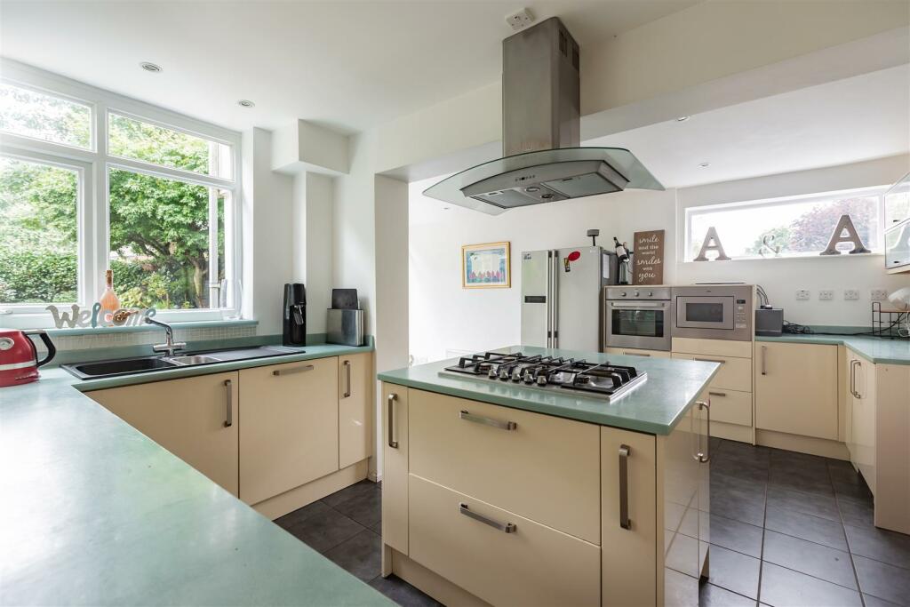 Additional image 6 of Lambardes, New Ash Green