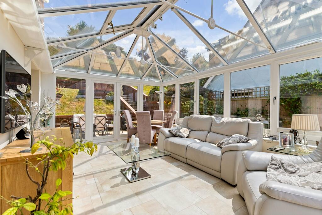 Additional image 9 of Radnor Cliff Crescent, Folkestone, CT20