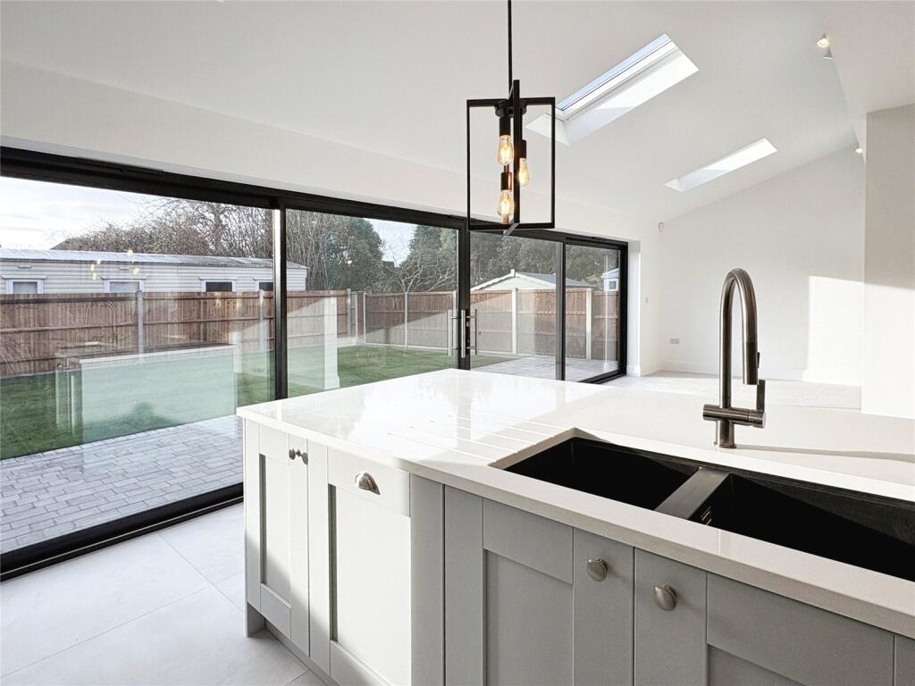 Additional image 6 of Coutts Avenue, Shorne, Gravesend, Kent, DA12