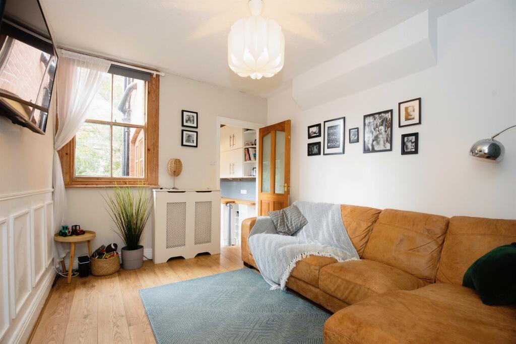 Additional image 5 of Henry Street, Kenilworth