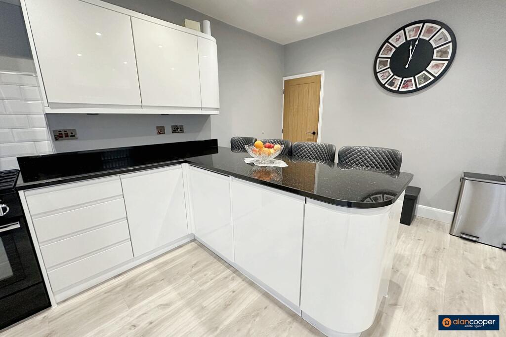 Additional image 8 of Nuneaton Road, Bulkington, CV12 9RZ