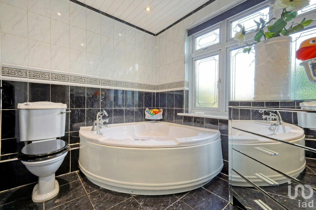 Additional image 15 of Normanhurst Avenue, Bexleyheath, DA7