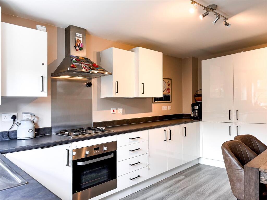 Additional image 18 of Meadow Drive, Long Itchington, Southam