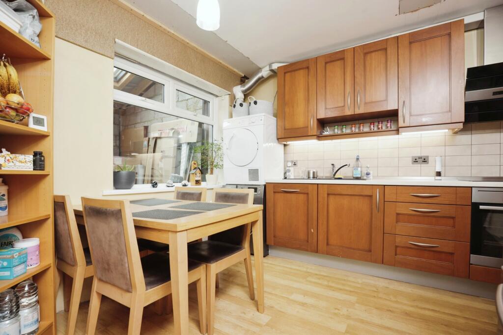 Additional image 5 of Glebe Crescent, Rugby, CV21