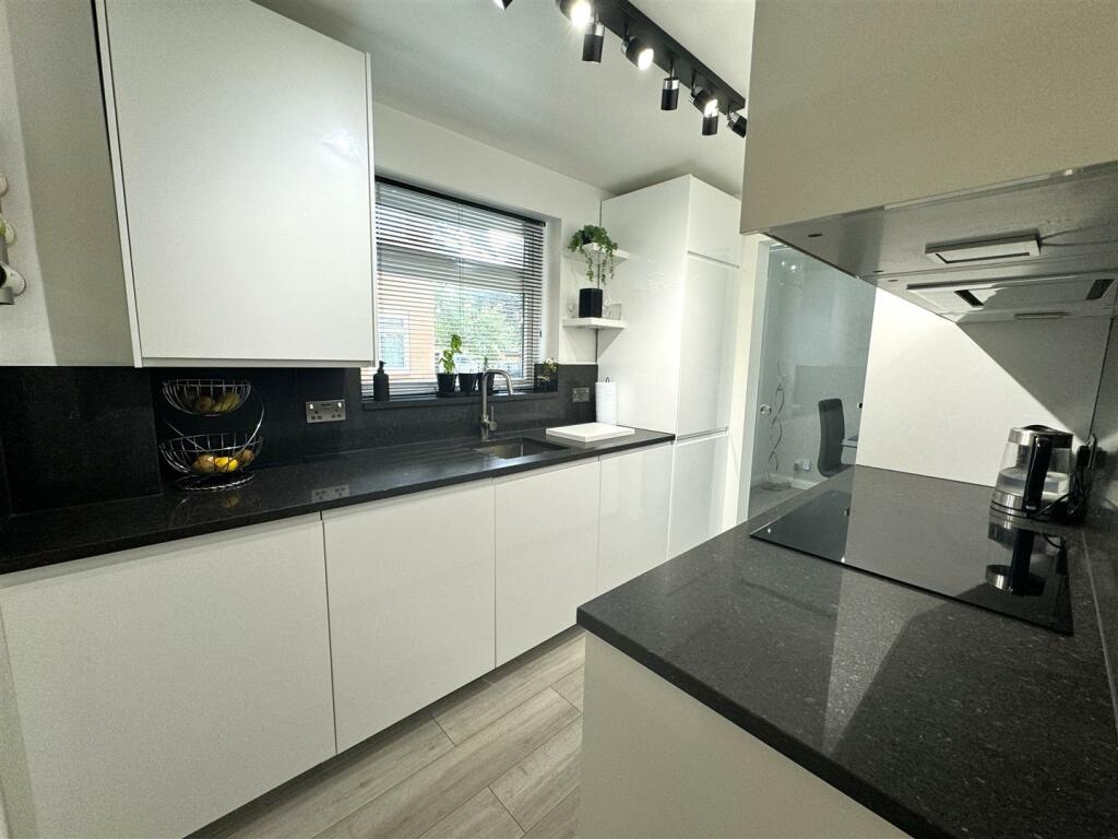 Additional image 3 of Essenden Road, Belvedere Village