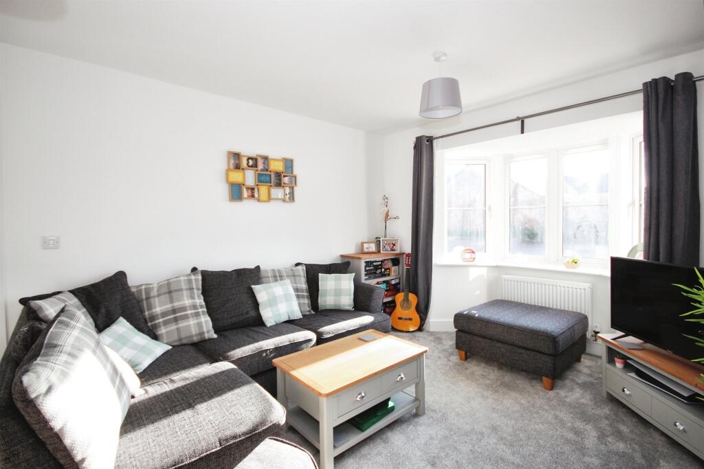 Additional image 2 of Foster Drive, Radford Semele, Leamington Spa