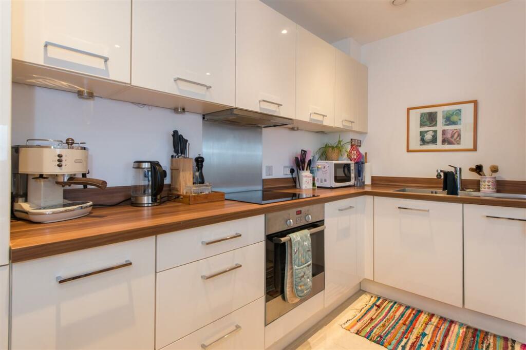 Additional image 9 of Westwood Drive, Canterbury