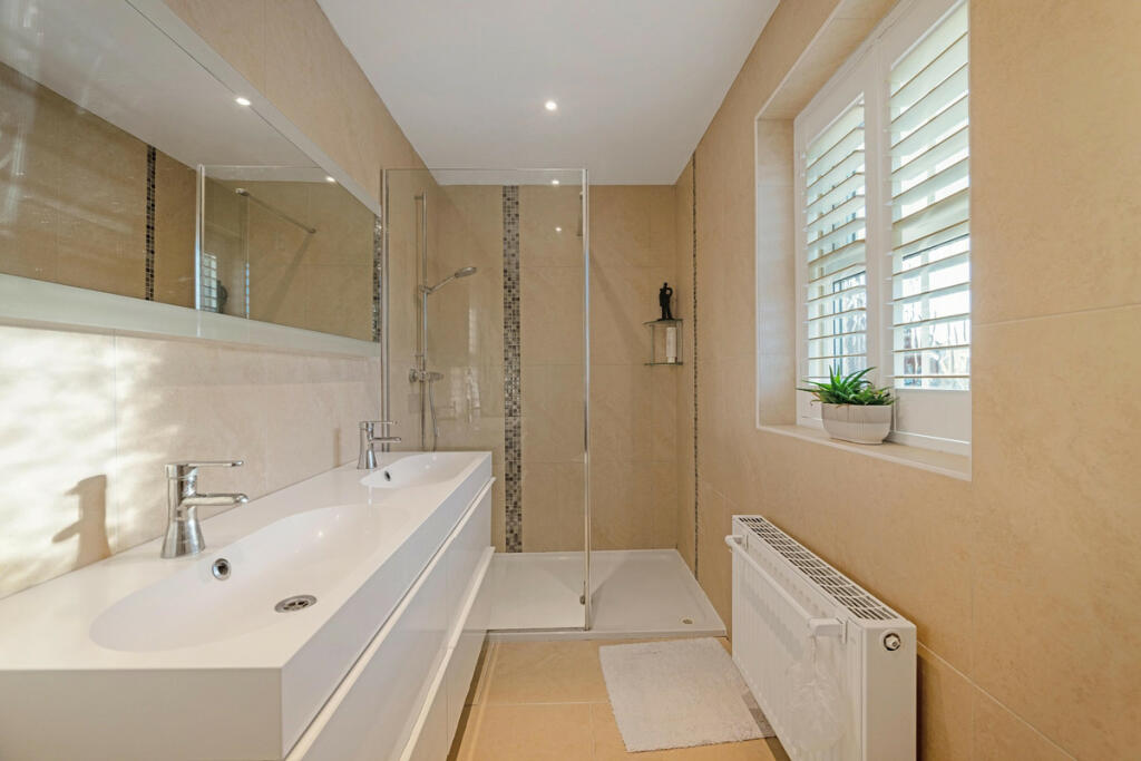 Additional image 18 of The Hall Close, Rugby, Dunchurch CV22 6NP