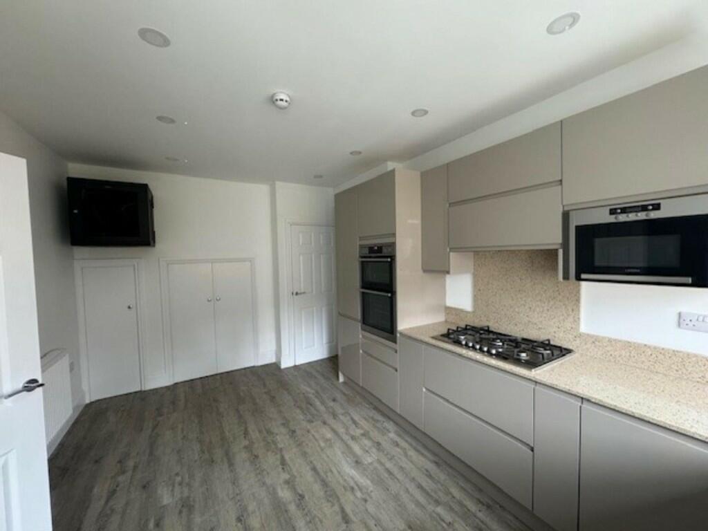 Additional image 9 of Commercial Property For Rent, Warwick Road, CV35 9ND