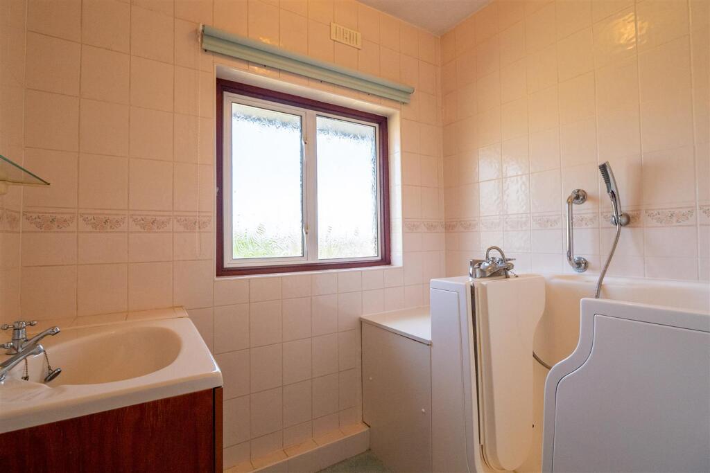 Additional image 14 of Bristol Road, Gravesend