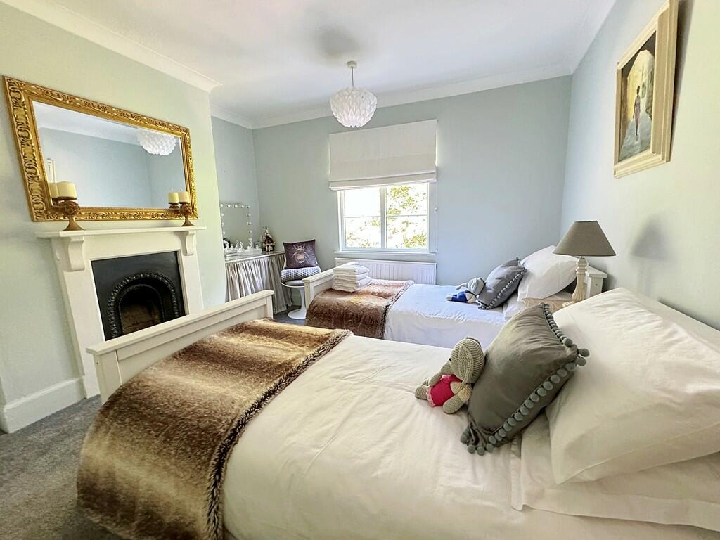 Additional image 10 of Castle Grove, Kenilworth