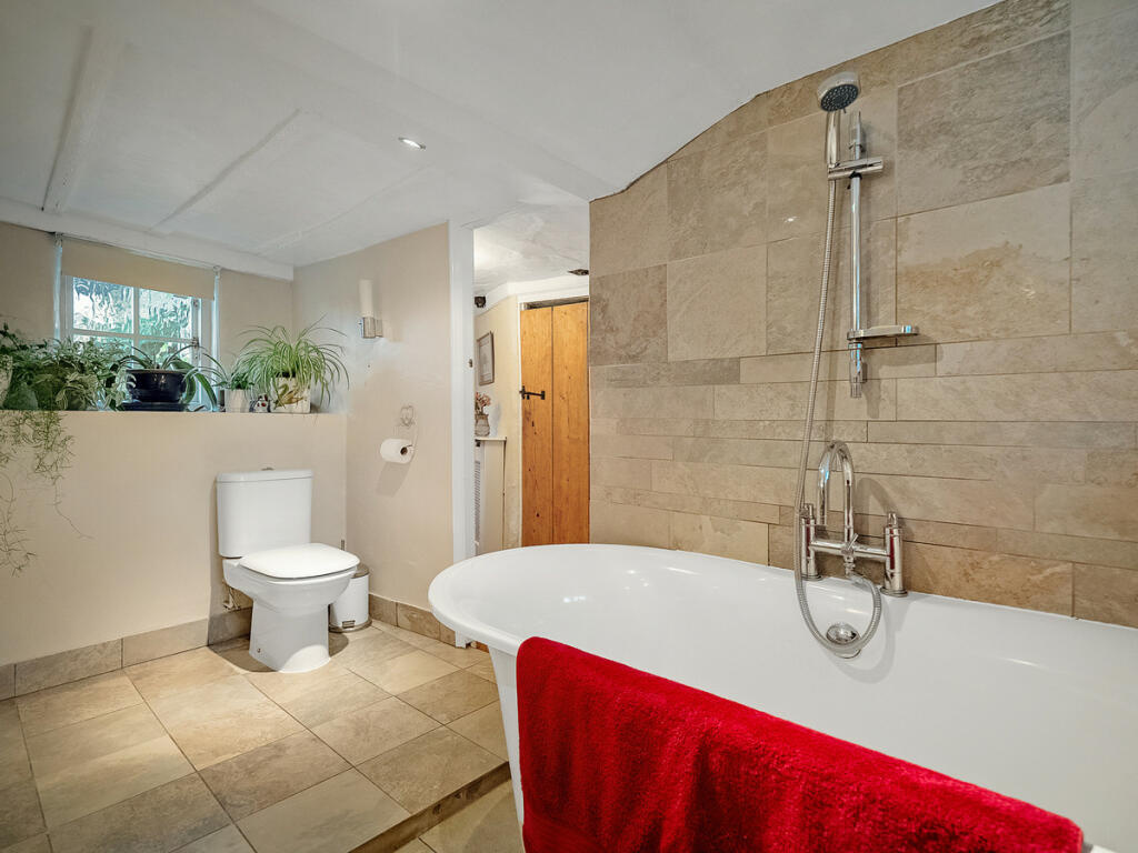 Additional image 9 of Warwick Road, Southam, Warwickshire CV47 0HN