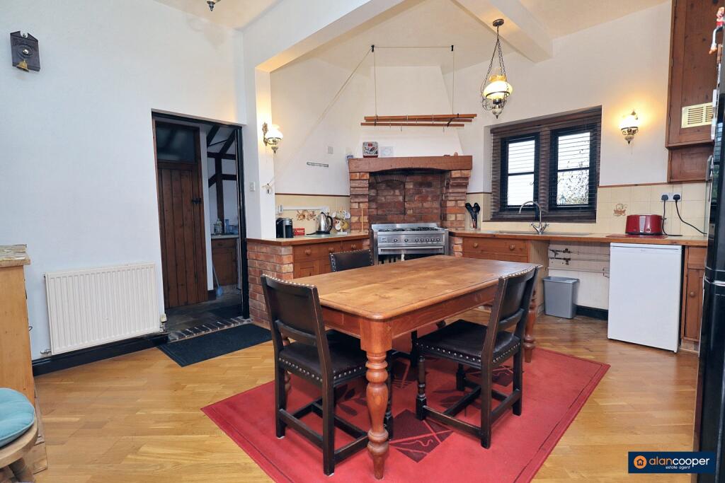 Additional image 6 of Weston Hall Stables, Mill Lane, Bulkington, CV12 9RU