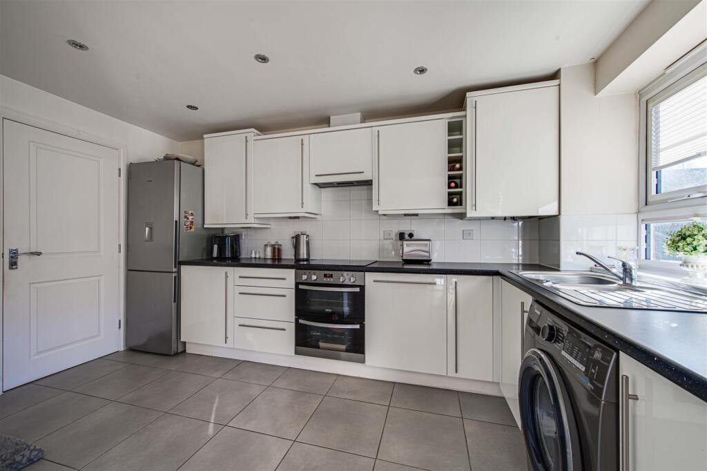 Additional image 10 of Halliwell Court, Elworth, Sandbach