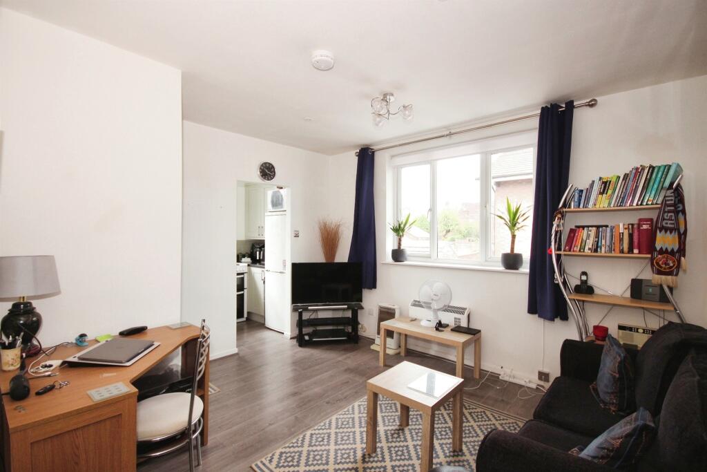 Additional image 8 of Claremont Road, Leamington Spa