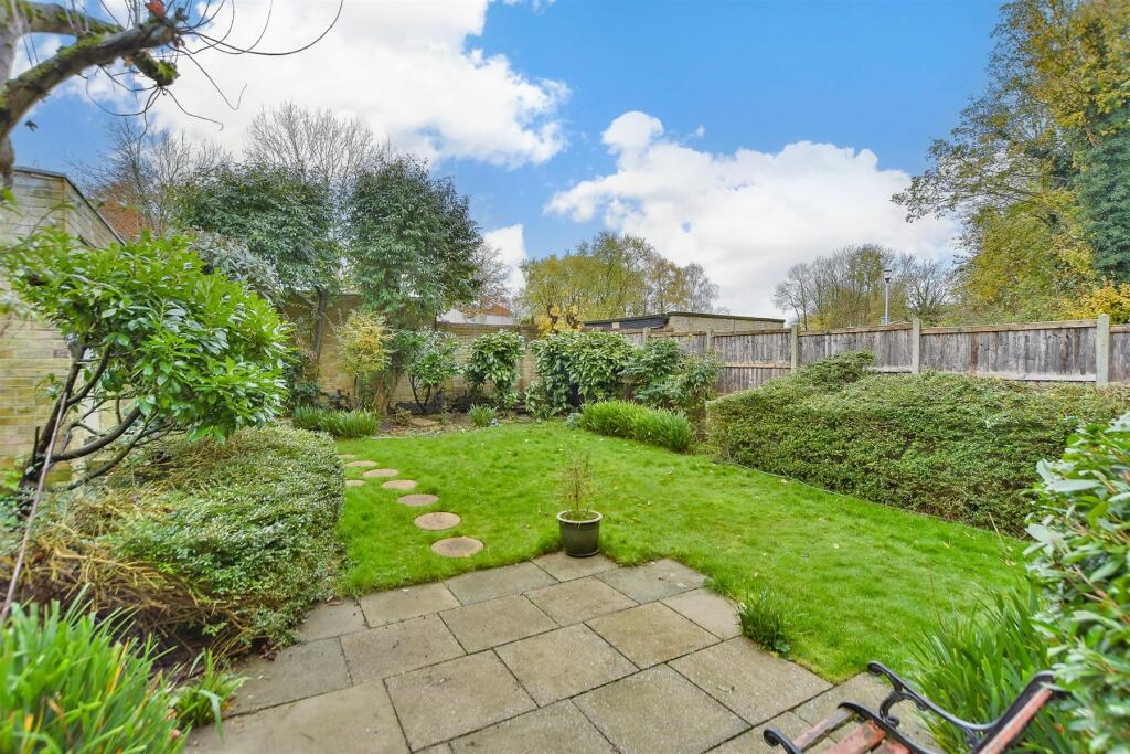 Additional image 4 of Lambardes, New Ash Green, Longfield, Kent