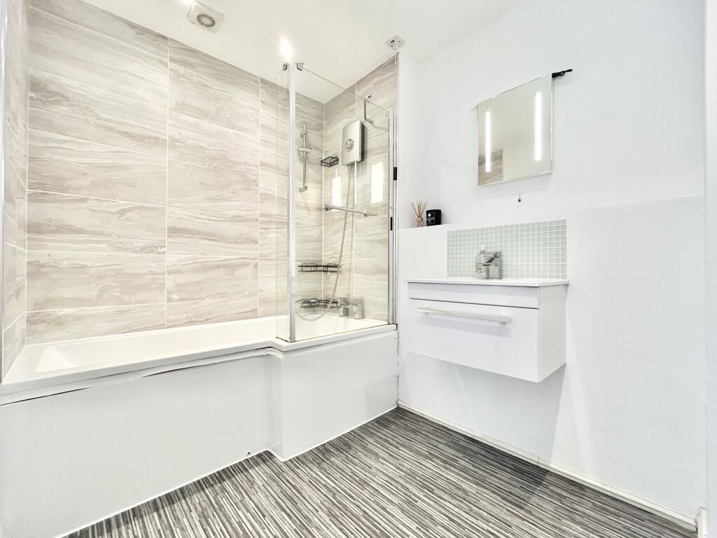 Additional image 6 of Hollywood Court, Royal Crescent, Margate